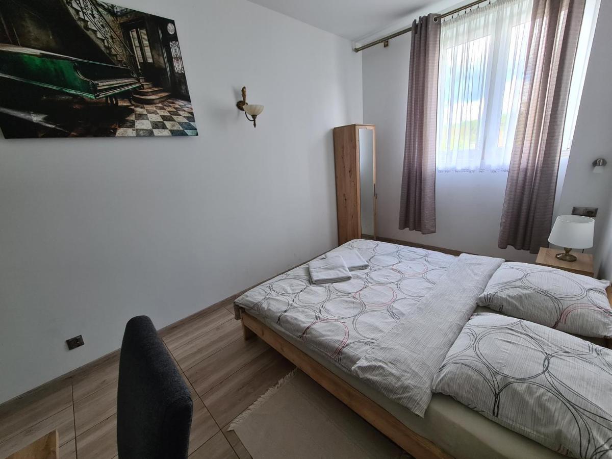 Motel I Restauracja "Pod Baszta" Naglowice Extérieur photo