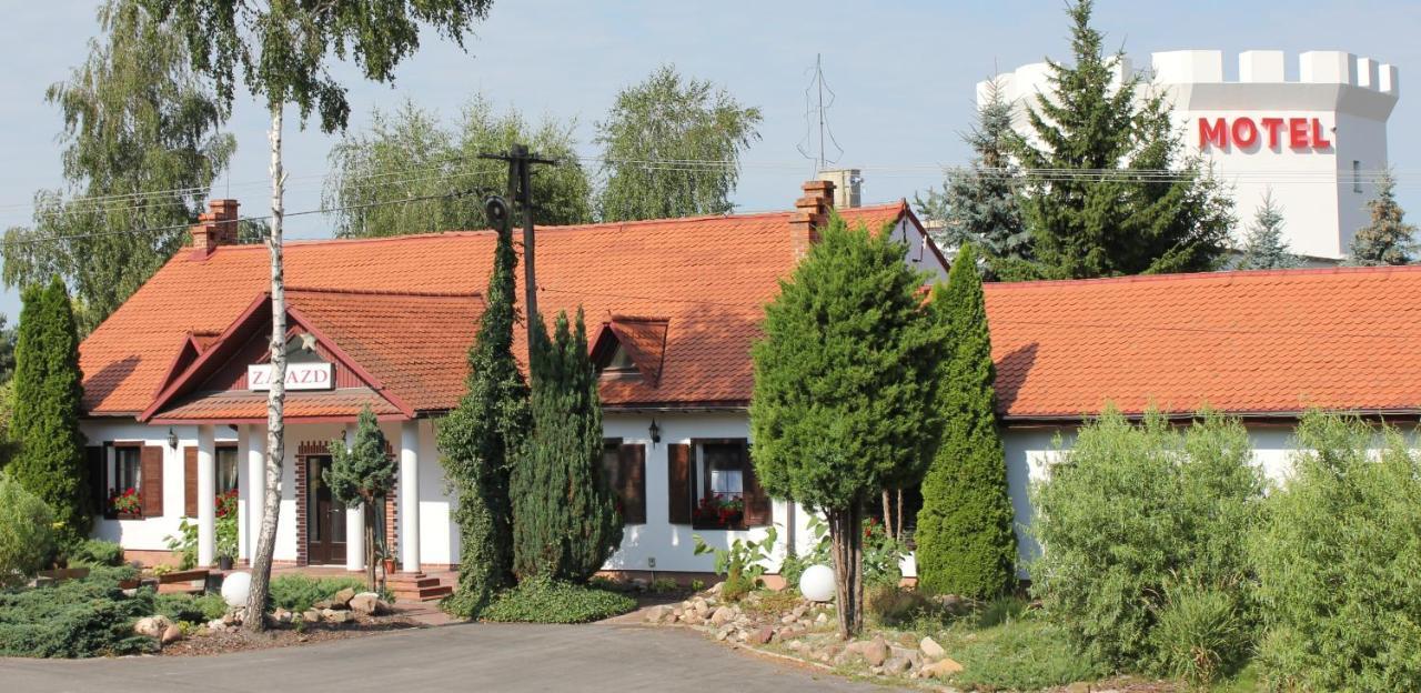Motel I Restauracja "Pod Baszta" Naglowice Extérieur photo
